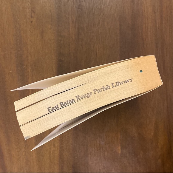 Age of Assassins by RJ Barker (paperback) 1: The Wounded Kingdom - Picture 7 of 7